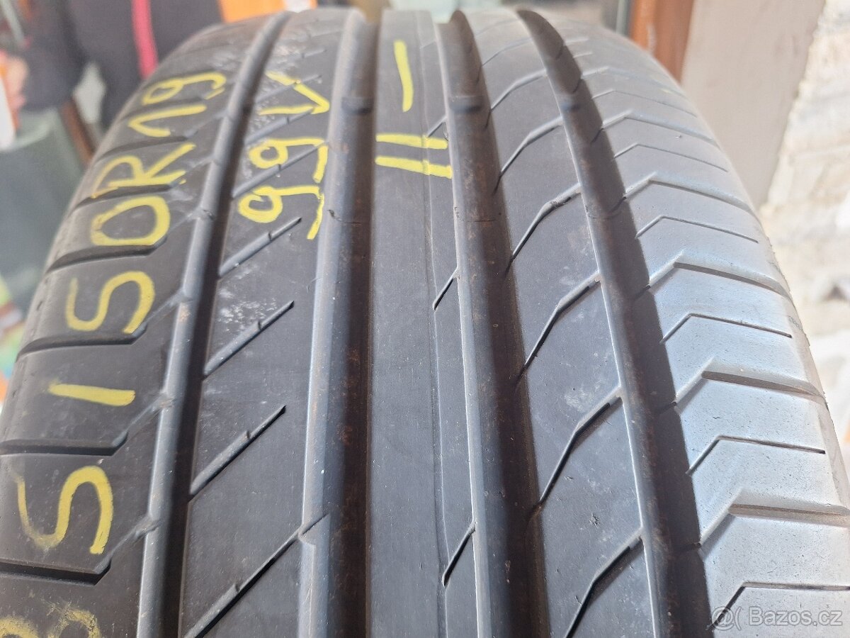 Prodám letní pneu 235/50/19 Continental - 2