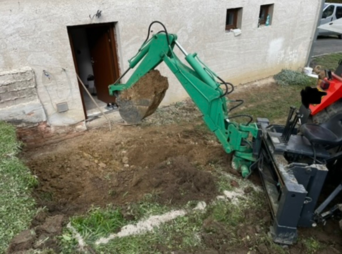 Podkop unc / minibagr - 2