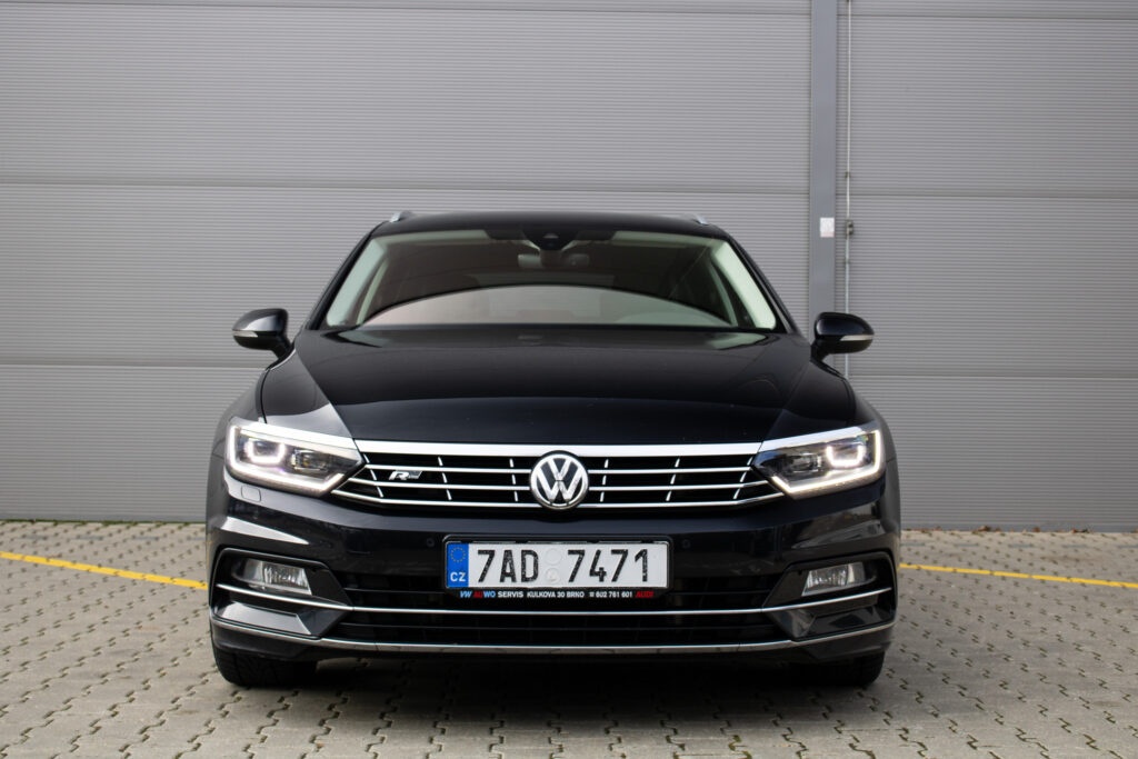 Volkswagen passat 2018 - 2