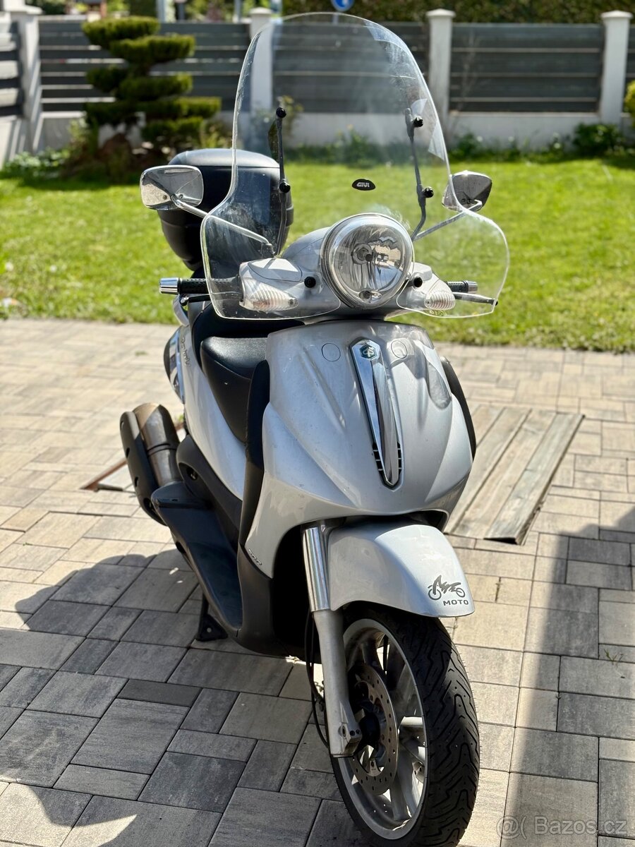 Piaggio Beverly 500 - 2