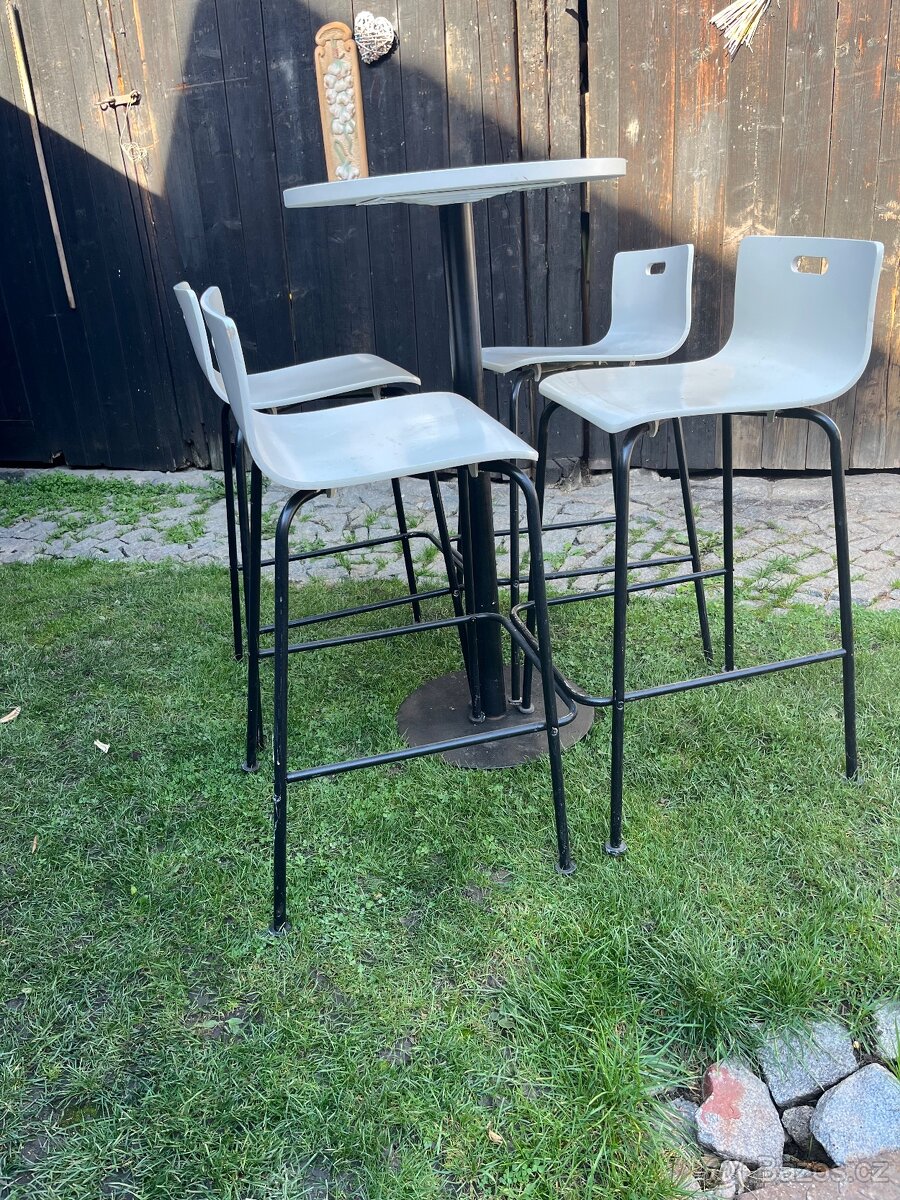 Stůl a 4 barové židle - 2