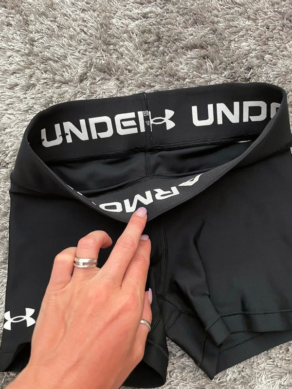 Nové kraťasy Under Armour XS - 2