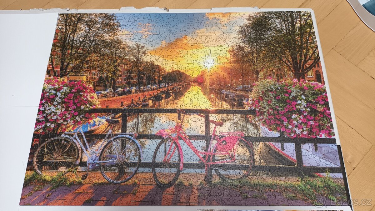 Prodám dřevěné puzzle 1010 dílků Kola v Amsterdamu :) - 2