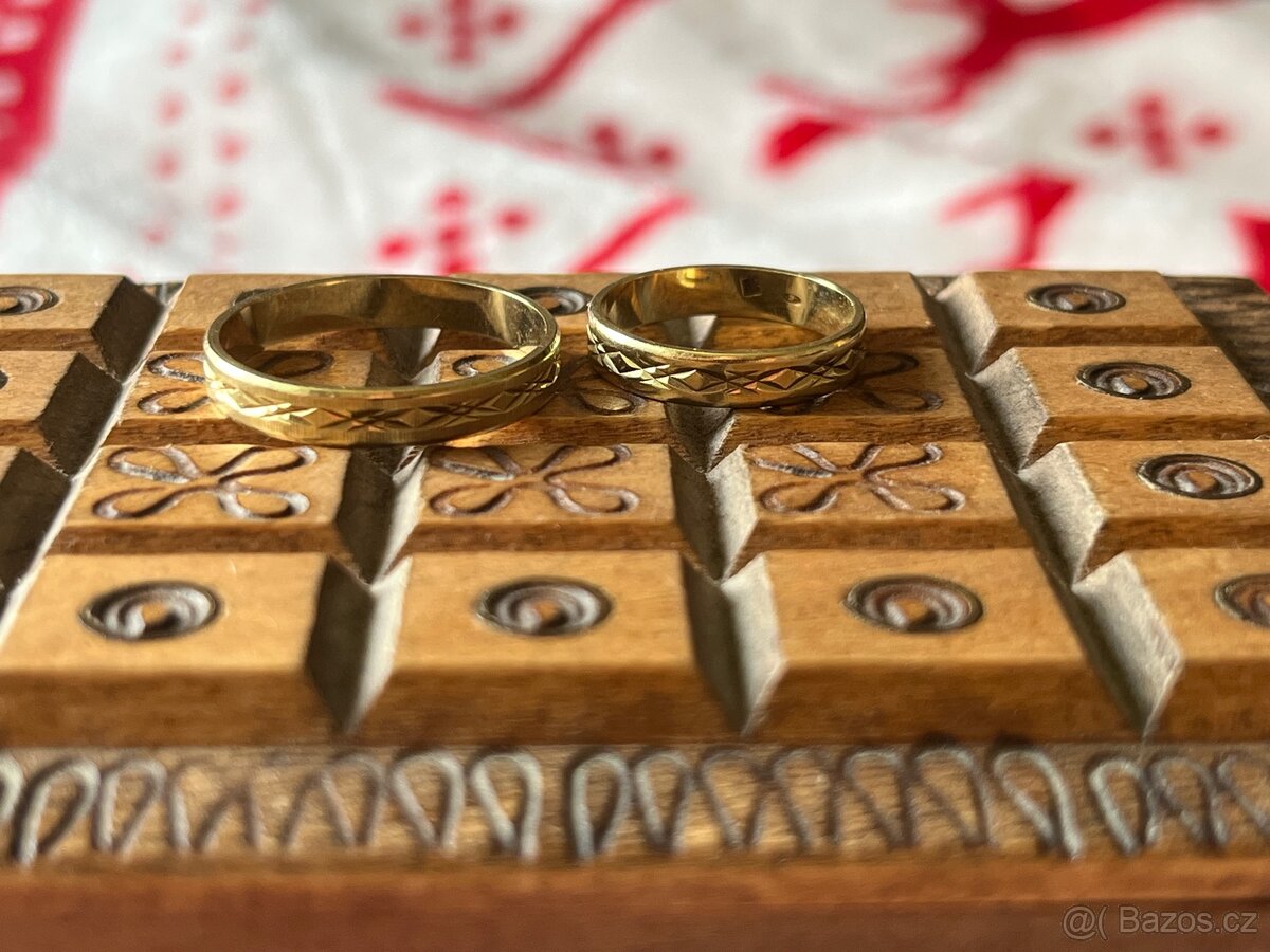 zlaté snubní prsteny – 14 karátů (585/1000) - 2