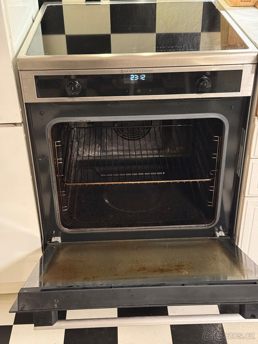 AEG Plně indukční sporák SteamBake (CIB6645ABM) - 2