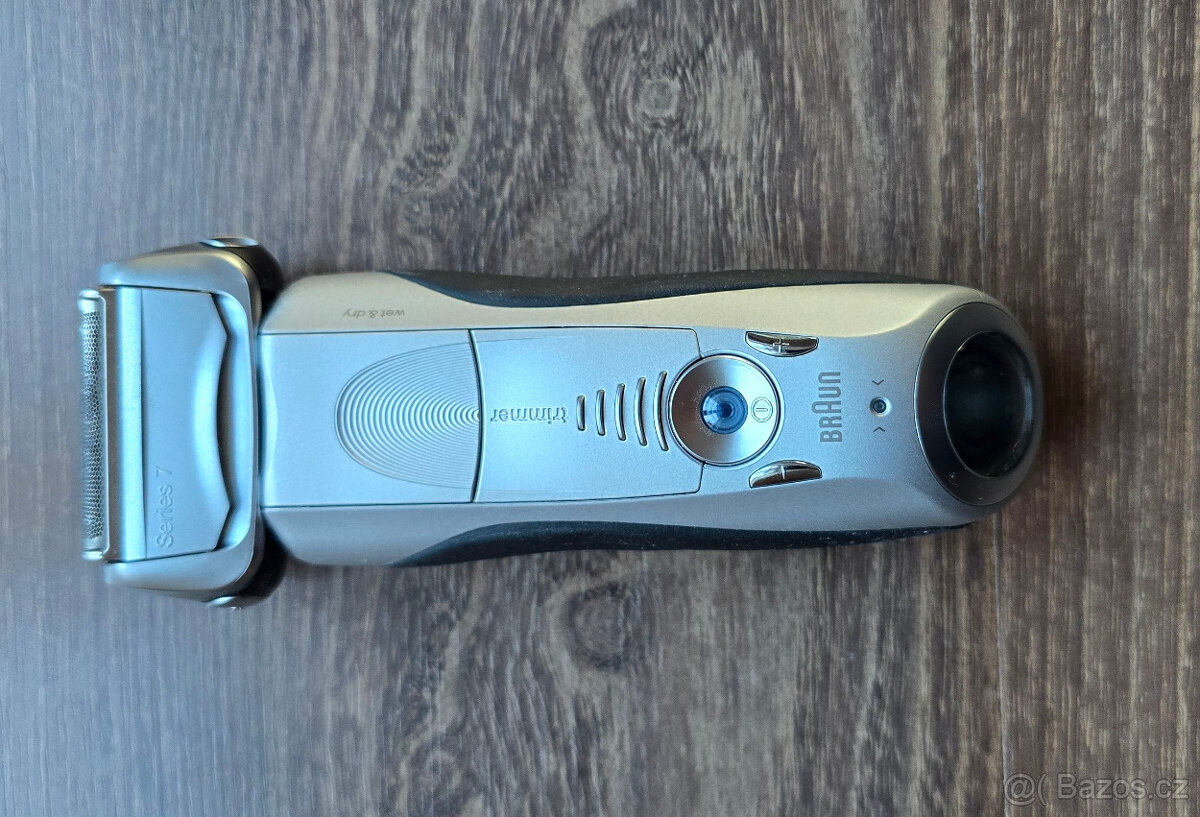 Holící strojek Braun Series 7 7898cc - 2