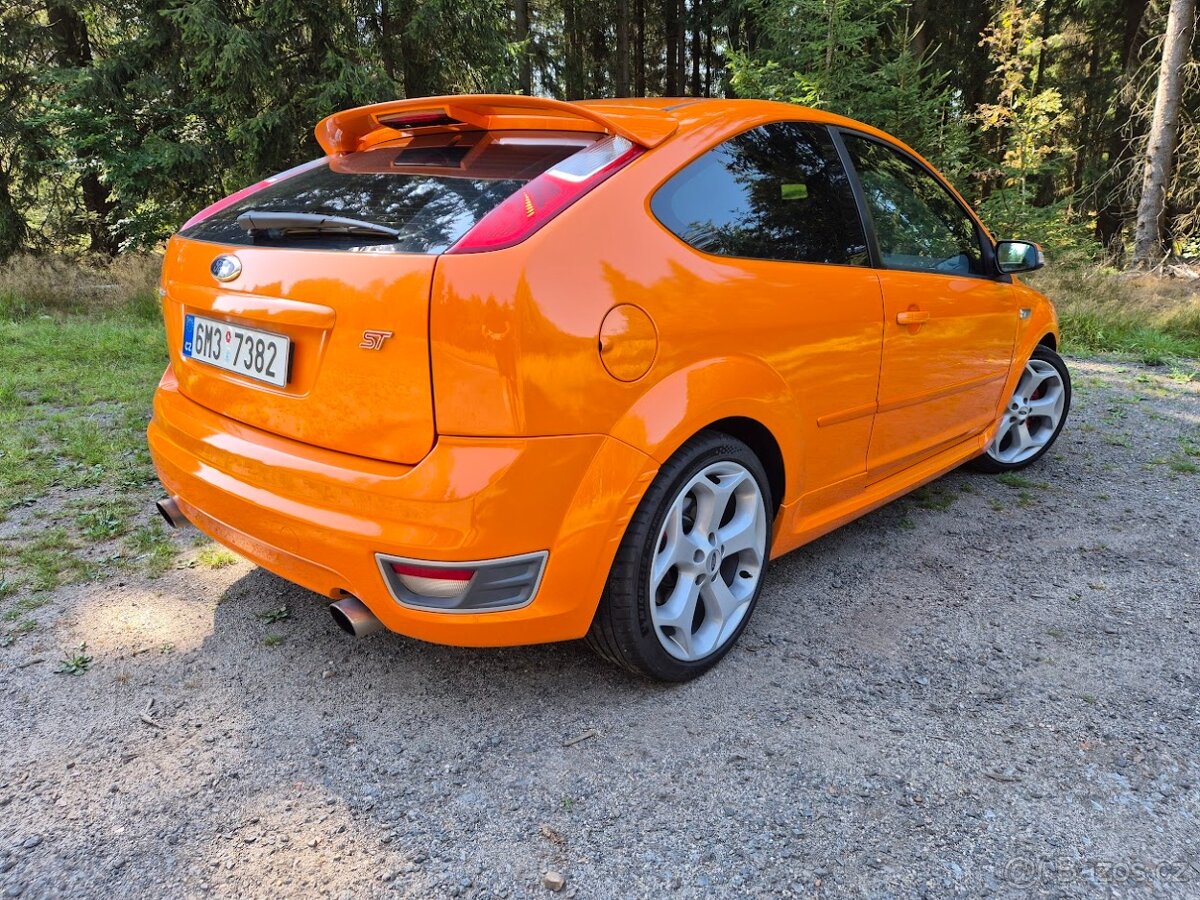 Ford Focus ST 166kw Electric Orange - 2