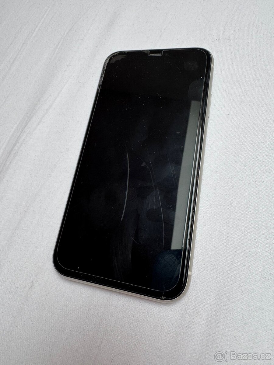 iPhone 11 64GB Bílý - 2