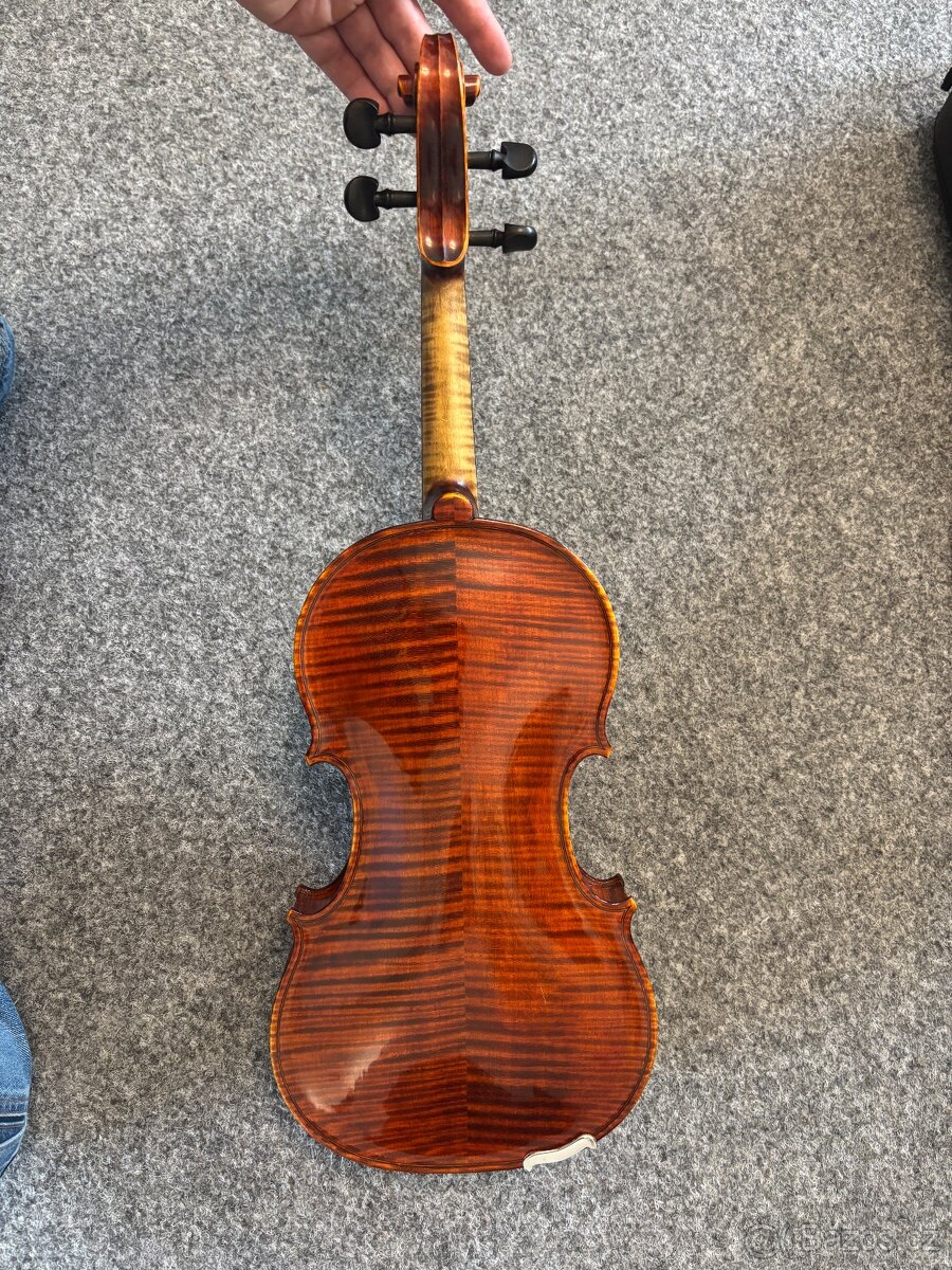 Housle 4/4 - 2