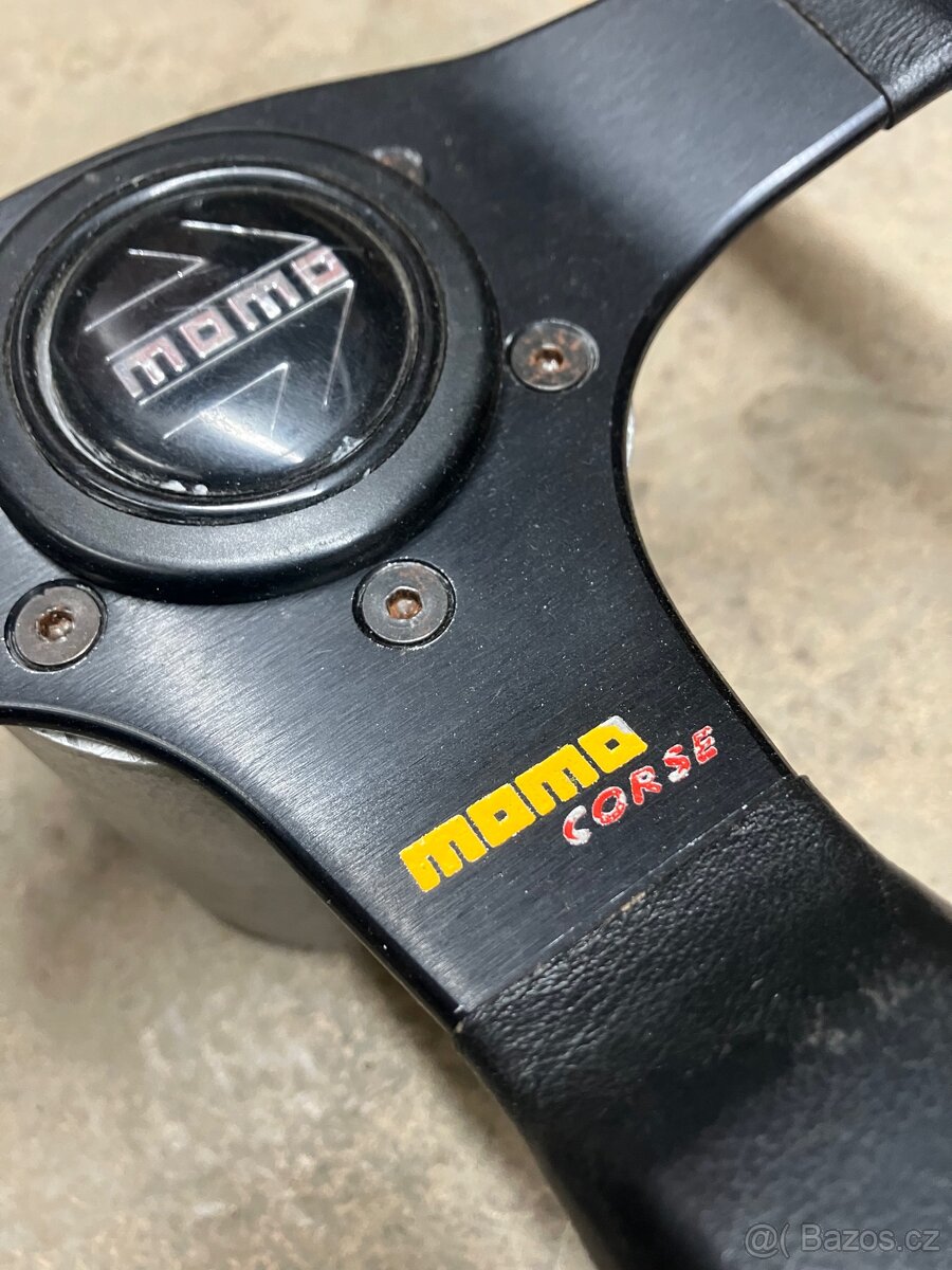 Sportovní volant MOMO - 2