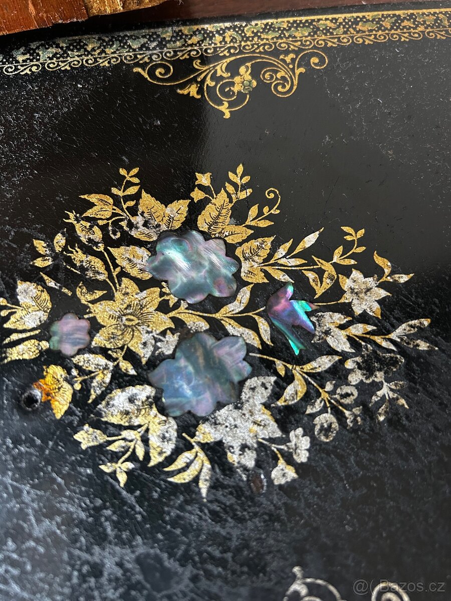 Starý šicí stroj STOEWER - 2