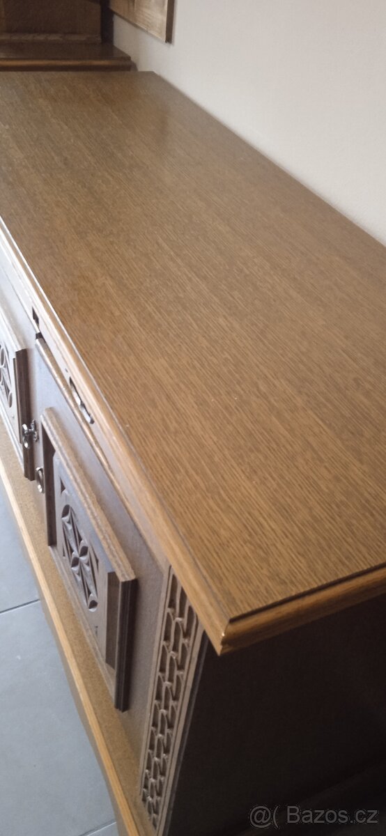 Rustikální komoda středně tmavý dub - 2