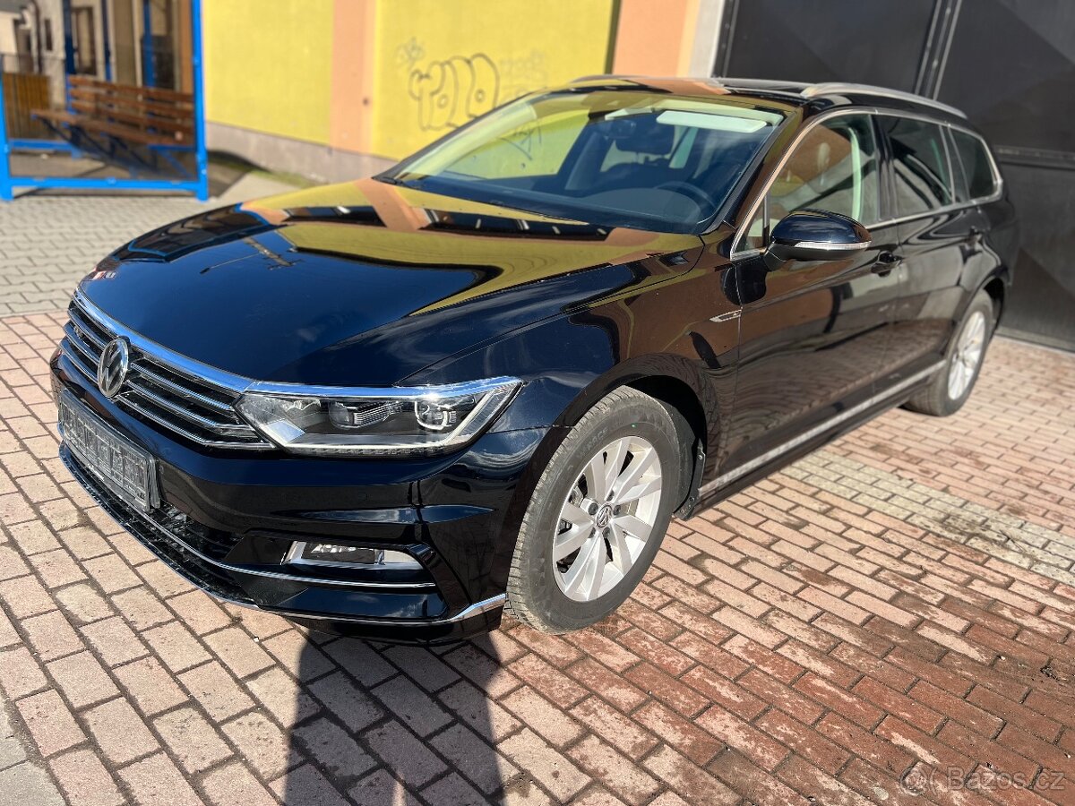 VW Passat B8 Highline 2.0TDI Panorama Matrix Ambient - 2
