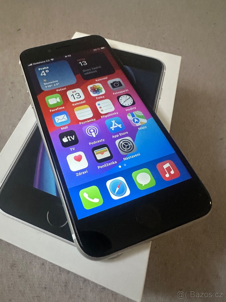 Apple iPhone SE 2020, výborný stav - 2
