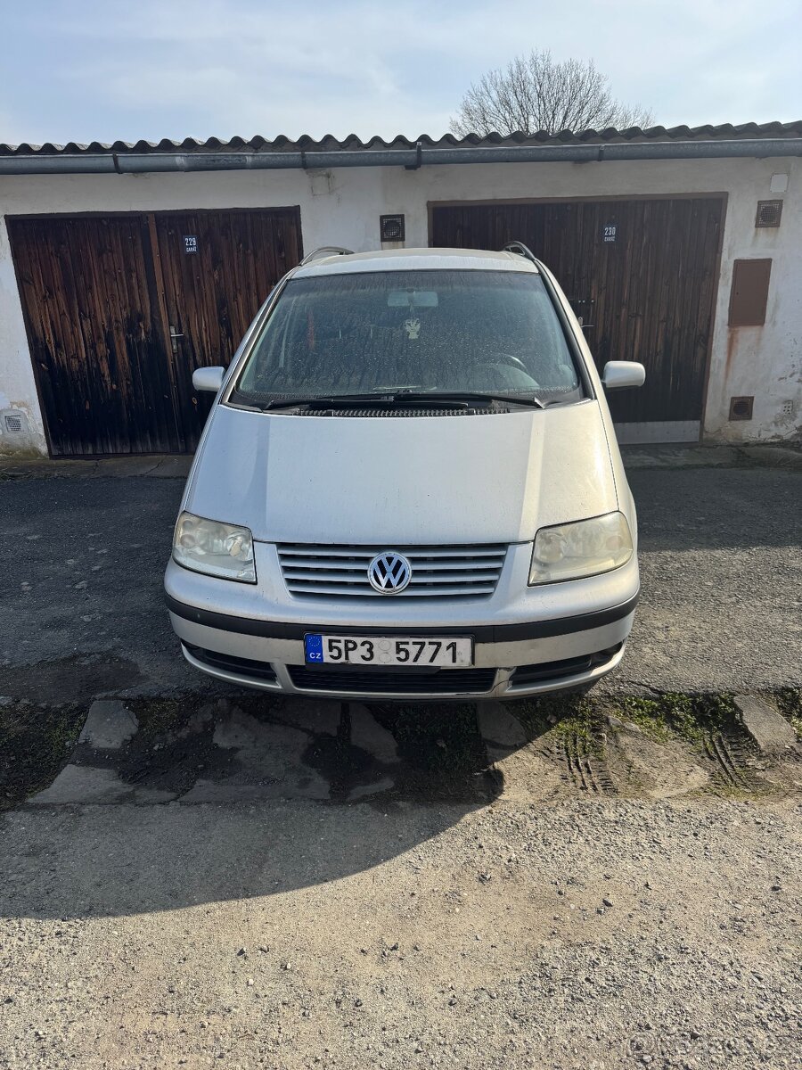 VW Sharan 2003 . - 2