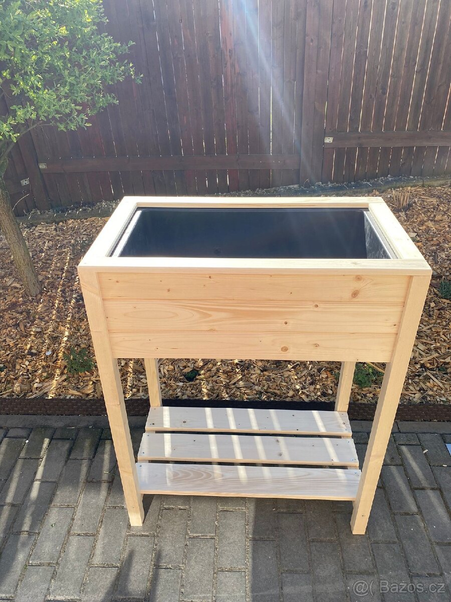 Vyvýšeny truhlík - 2