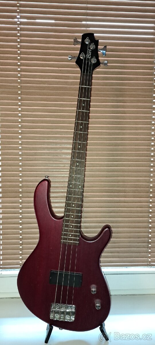 Cort Action Junior Bass, Black Cherry. - 2