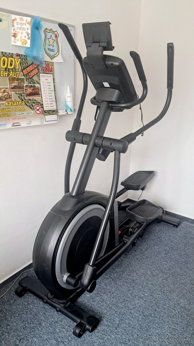 Eliptický trenažér NORDICTRACK C5.5 - 2