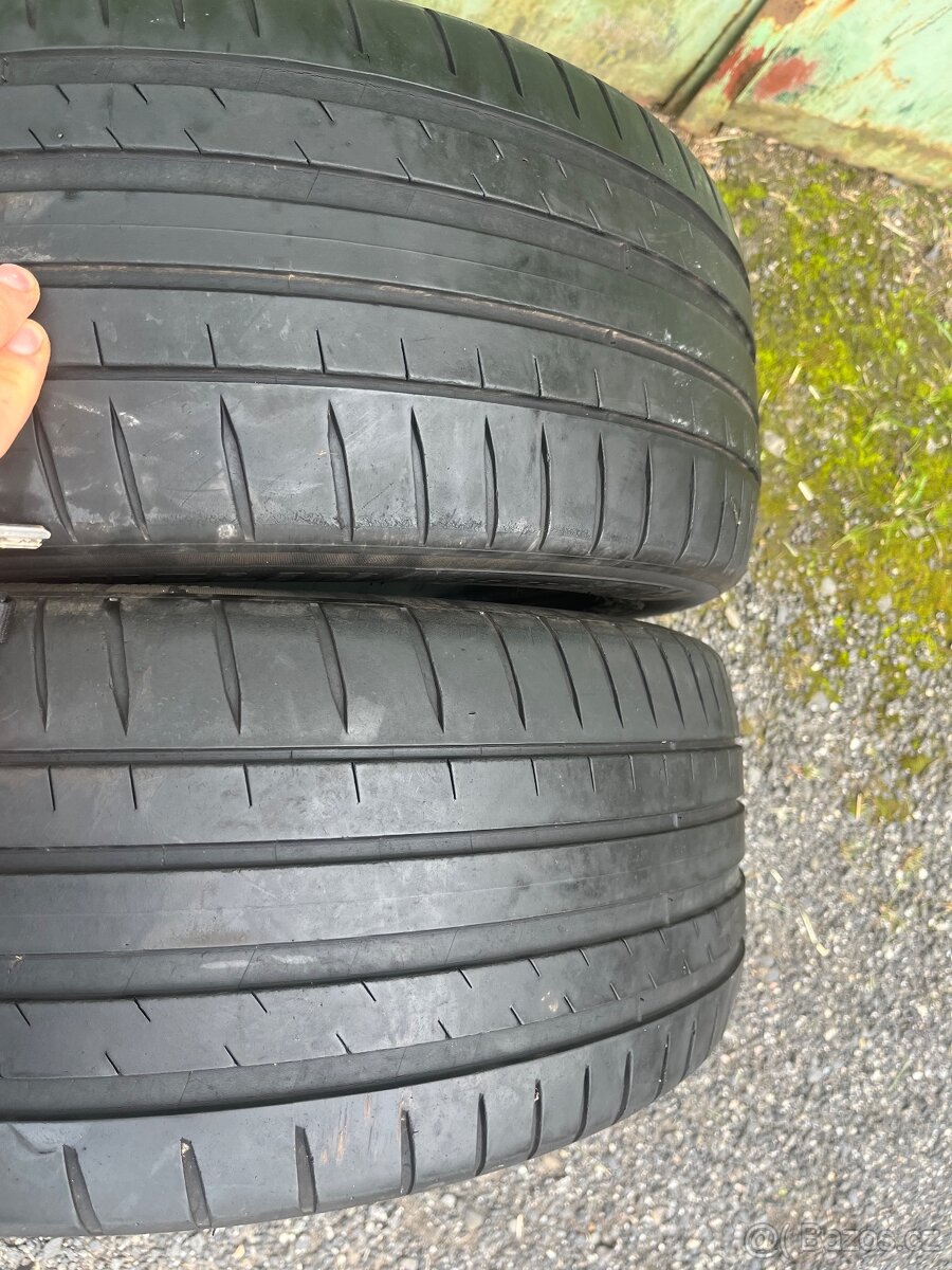 letní pneu 225/55R17 - 2