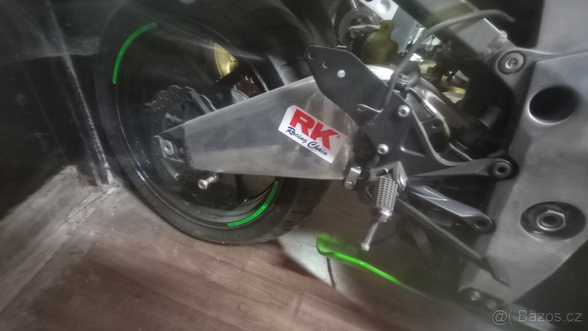 Kawasaki zx7r - 2