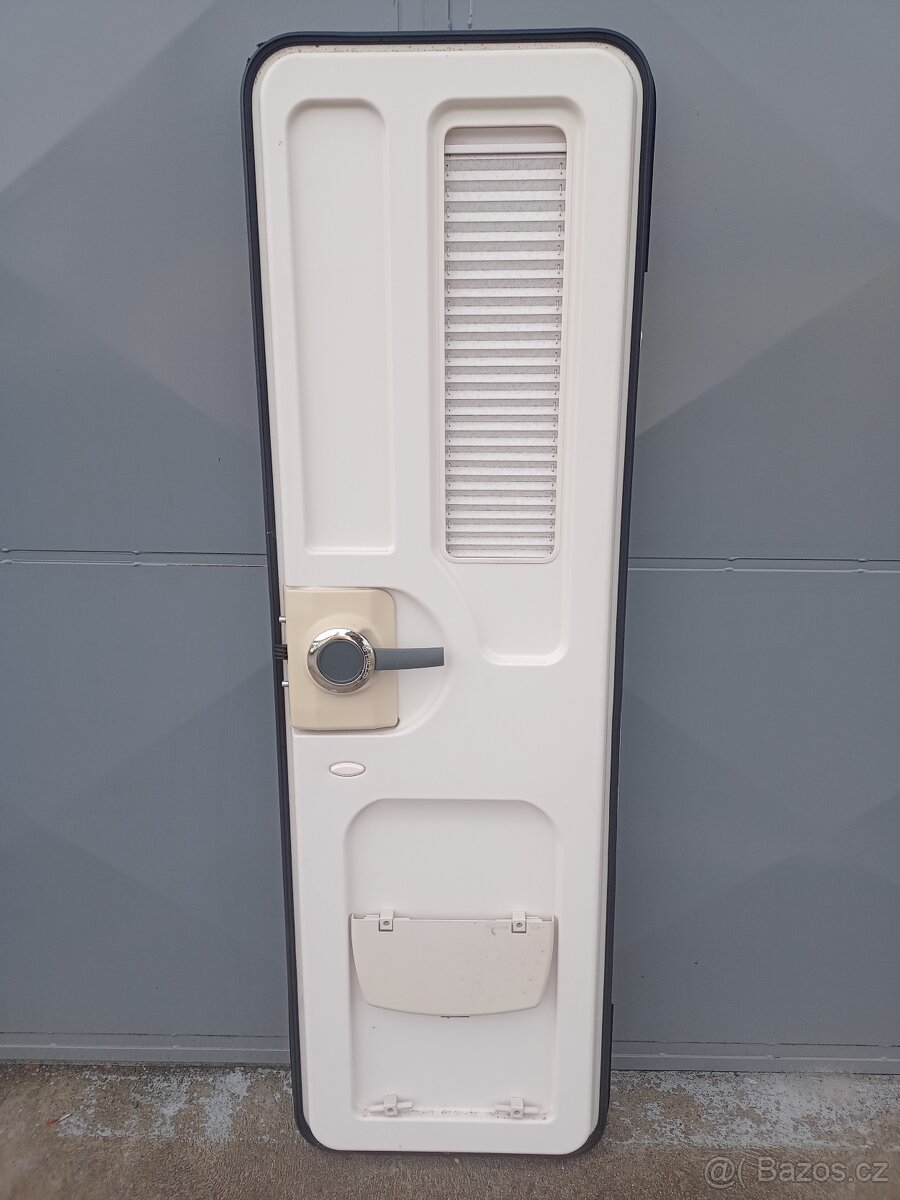 dveře pro karavan - 2