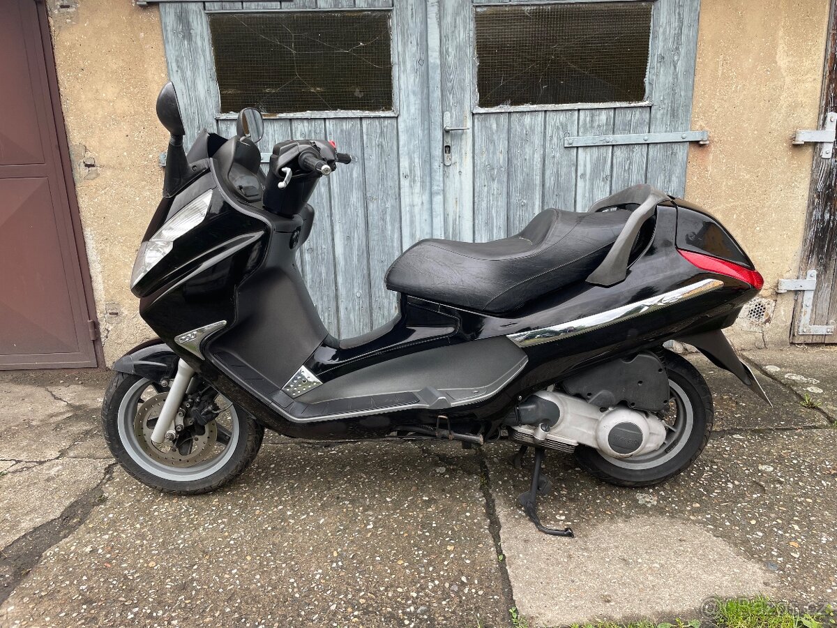 Dily Piaggio X8 - 2