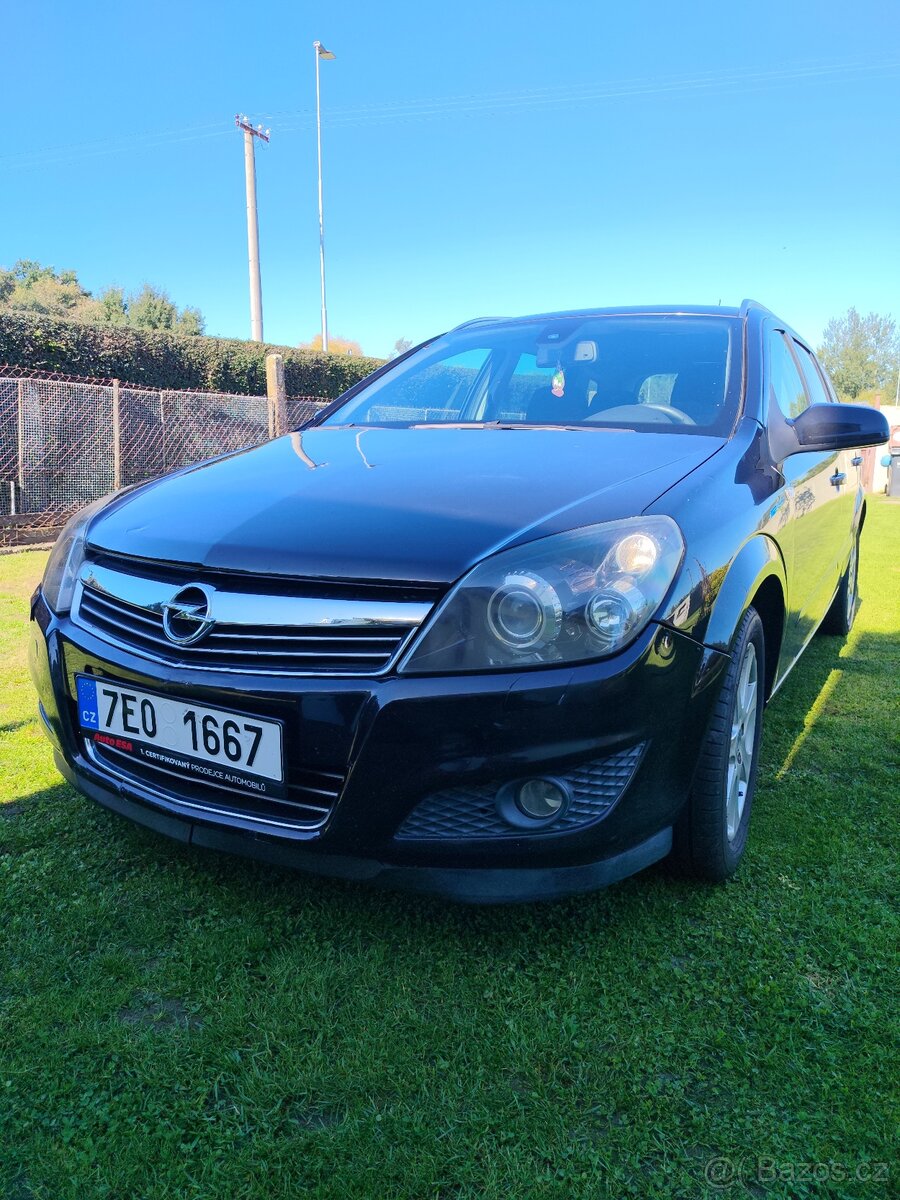 Opel Astra A-H 16v caravan (benzín) - 2