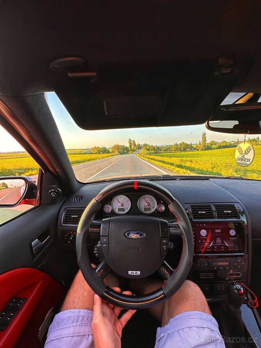 Ford Mondeo ST220 - ojedinělý kus - 2