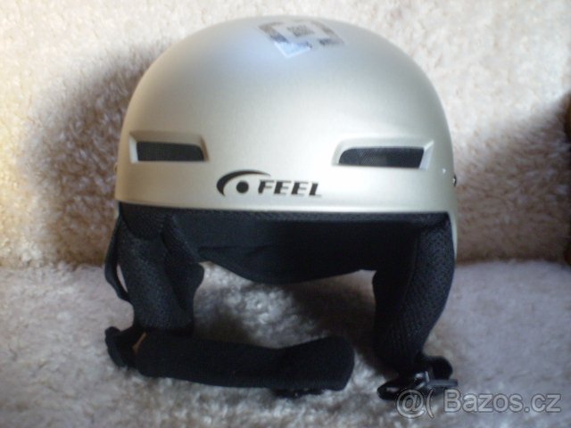 lyžařská přilba + brýle - 2