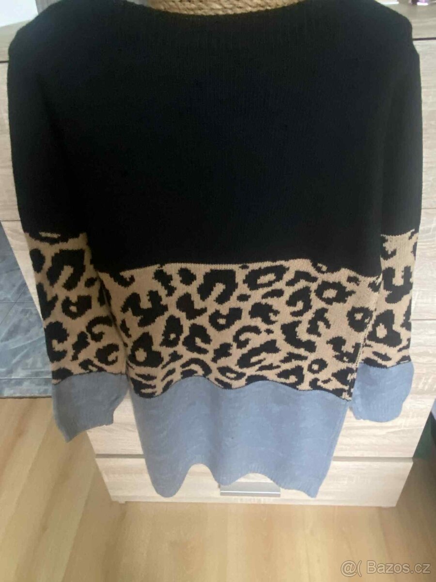 Nový dlouhý italský svetr vel. 44 a více - 2