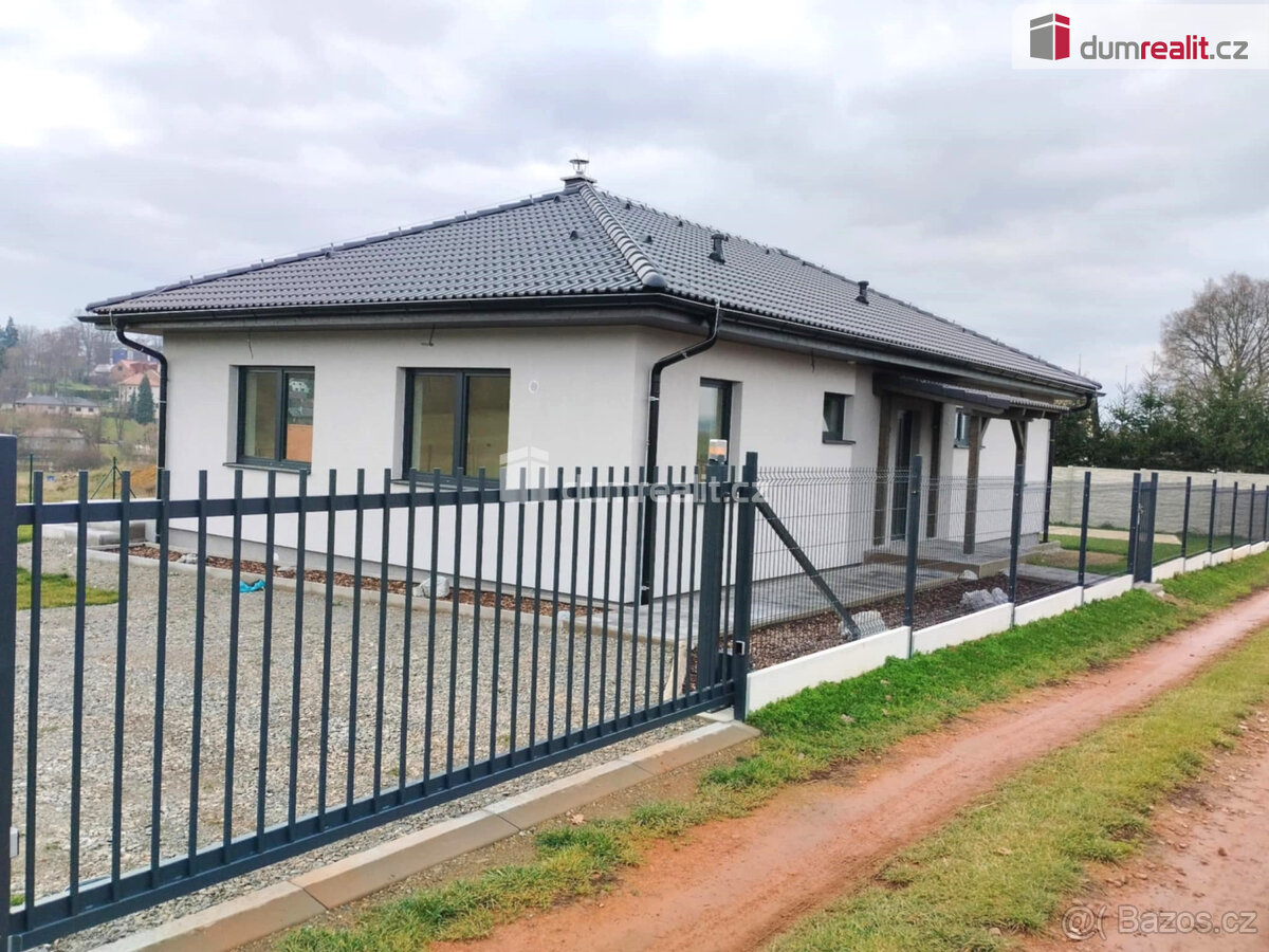 Prodej rodinného domu Pavlovice u Vlašimi - 2