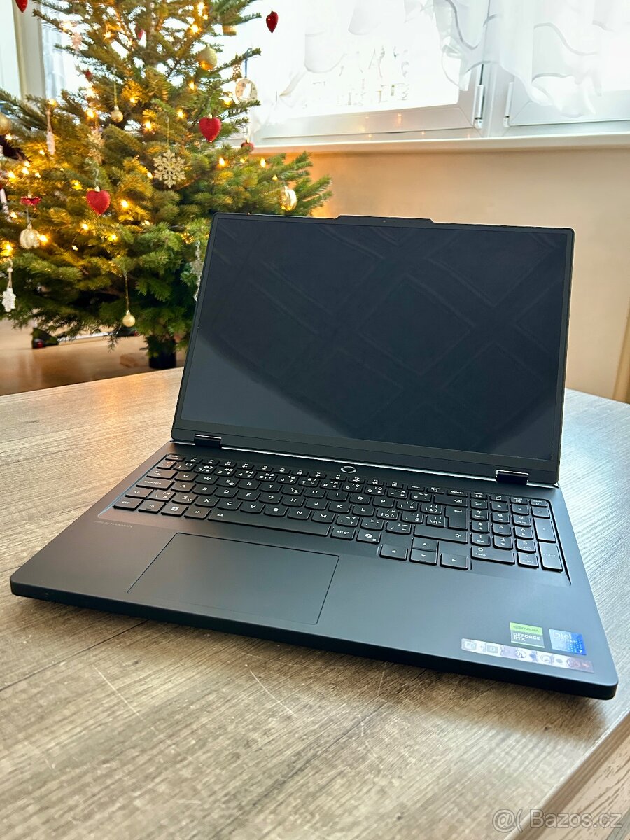 Lenovo Legion Pro 5 (255HX, RTX 5060, OLED) - 2