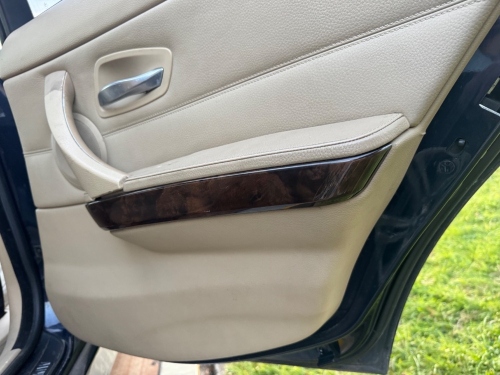 BMW E90 El.Sportsitze, Roletky, Dřevěný dekor - 2