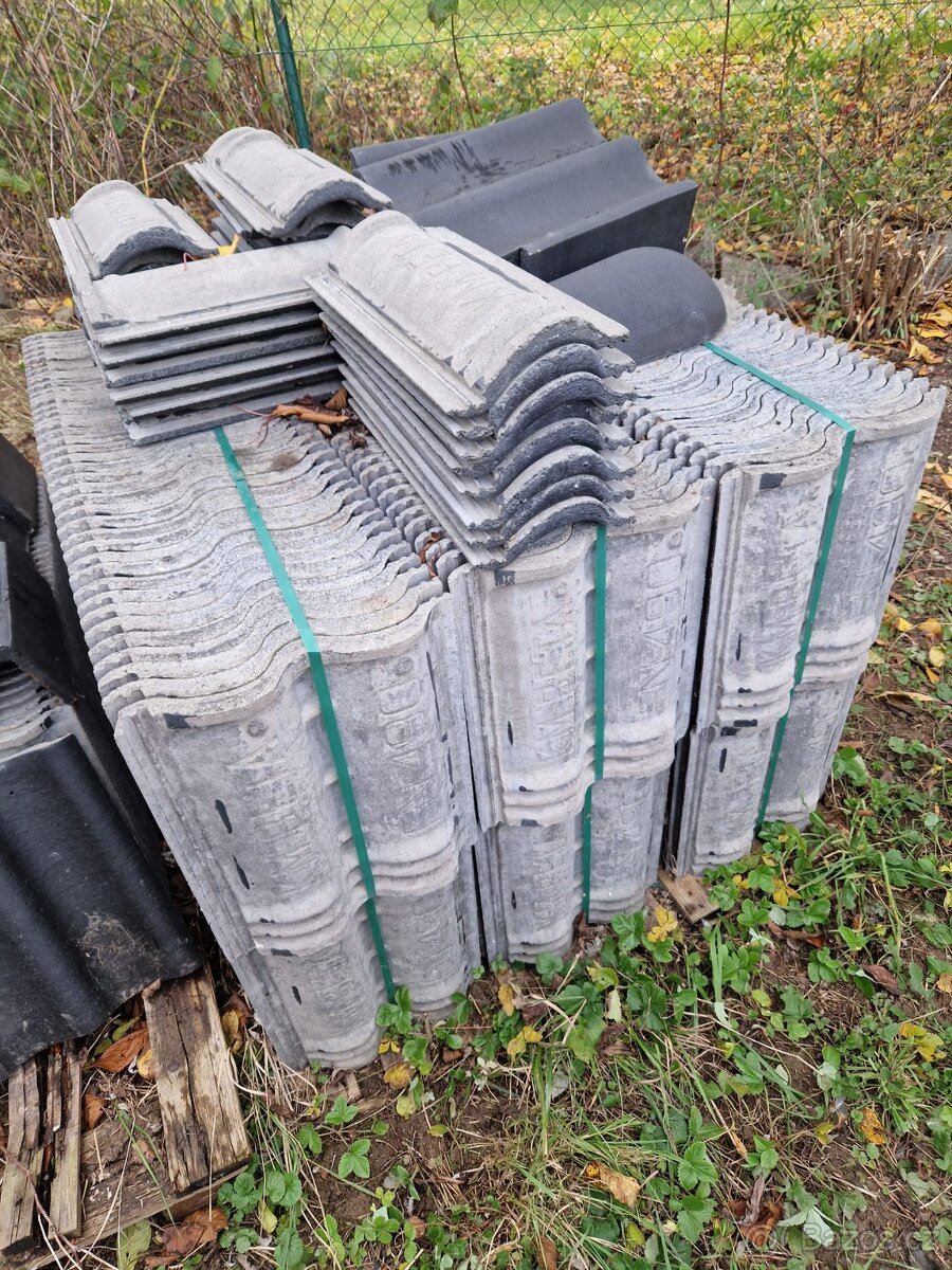 Střešní krytina KM Beta Hodonka černá - 2