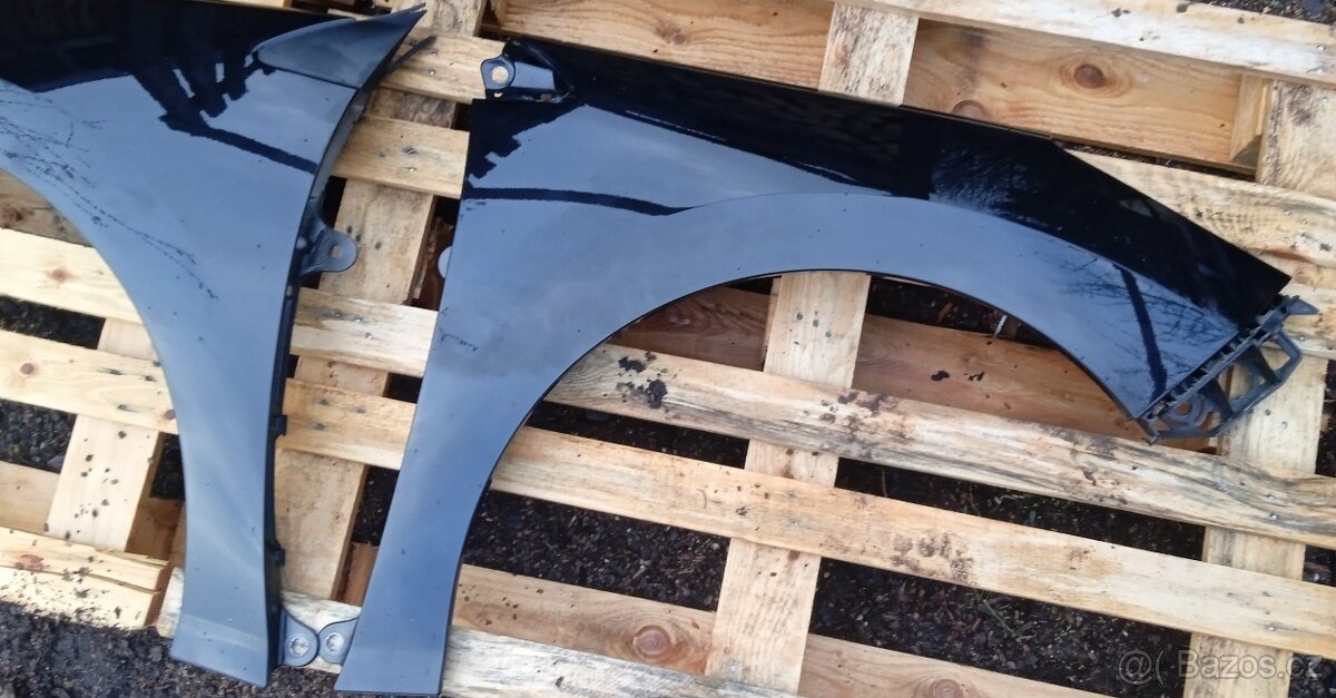 přední pravý blatník Peugeot 308 - 2