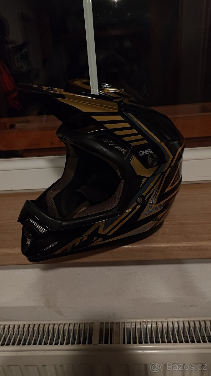 Integrální helma/přilba - 2