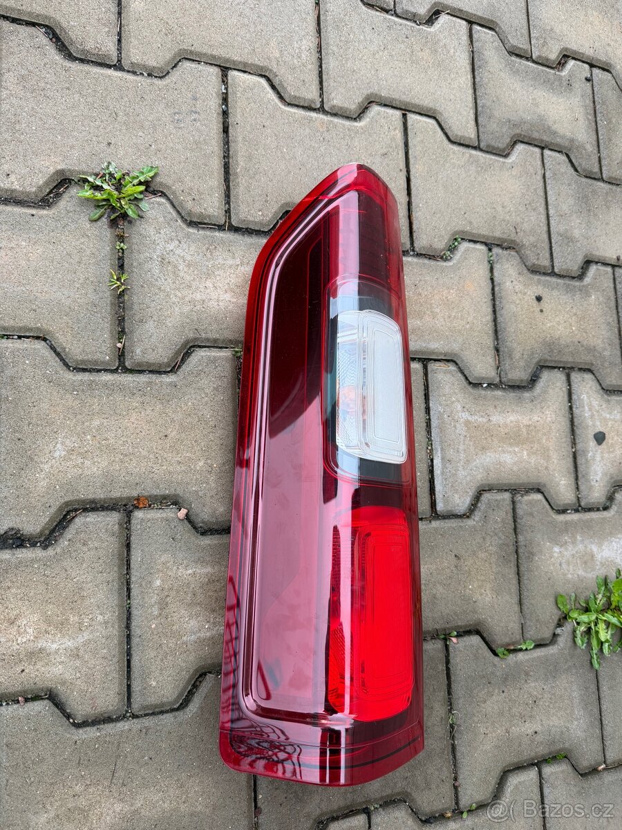 Zadni levé světlo Renault Trafic III 2014+ - 2