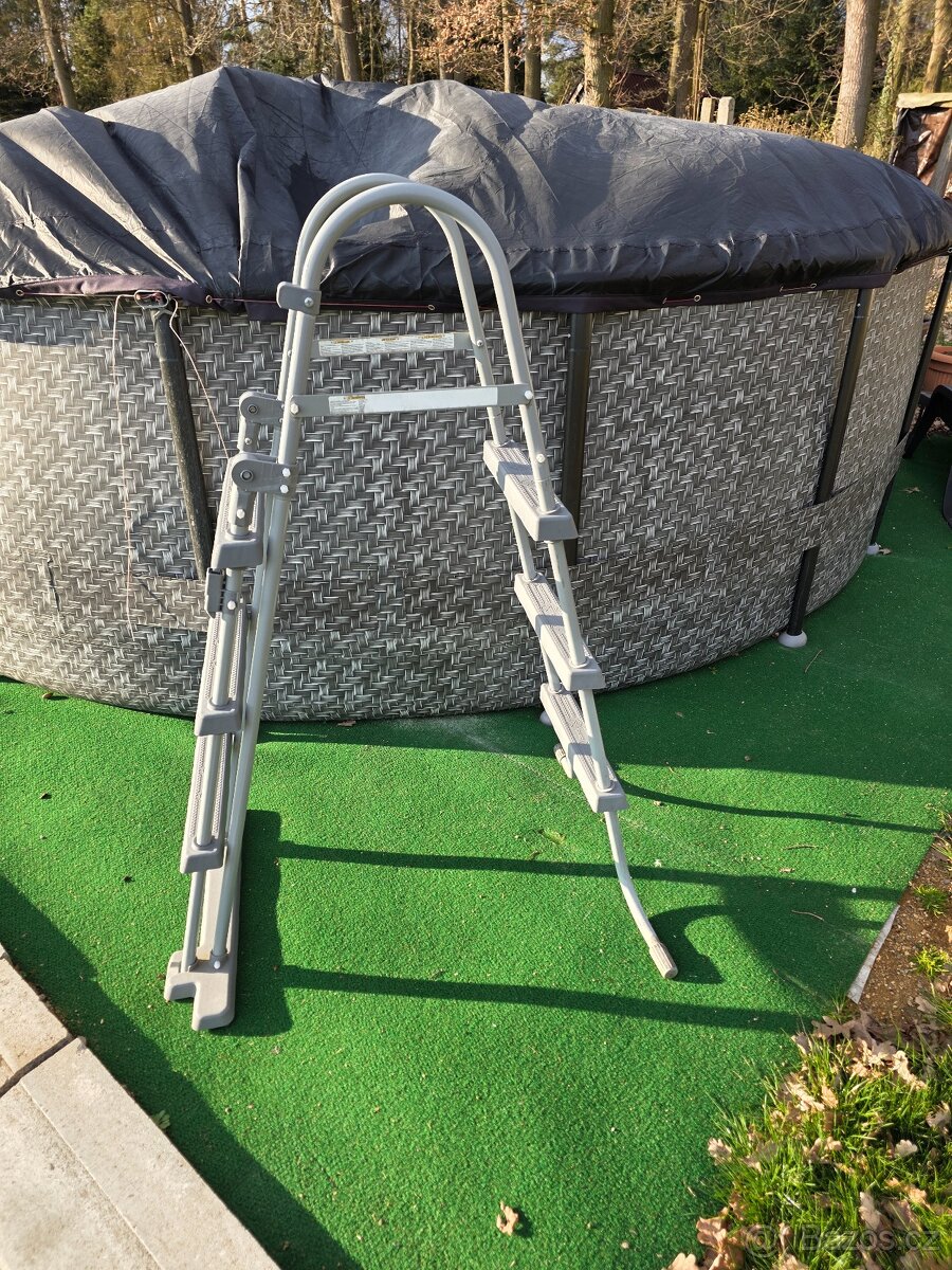 Bezpečnostní schůdky BESTWAY - 2