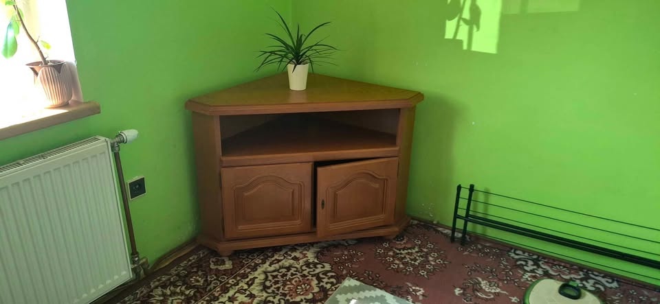 komoda rohový stolek TV - 2