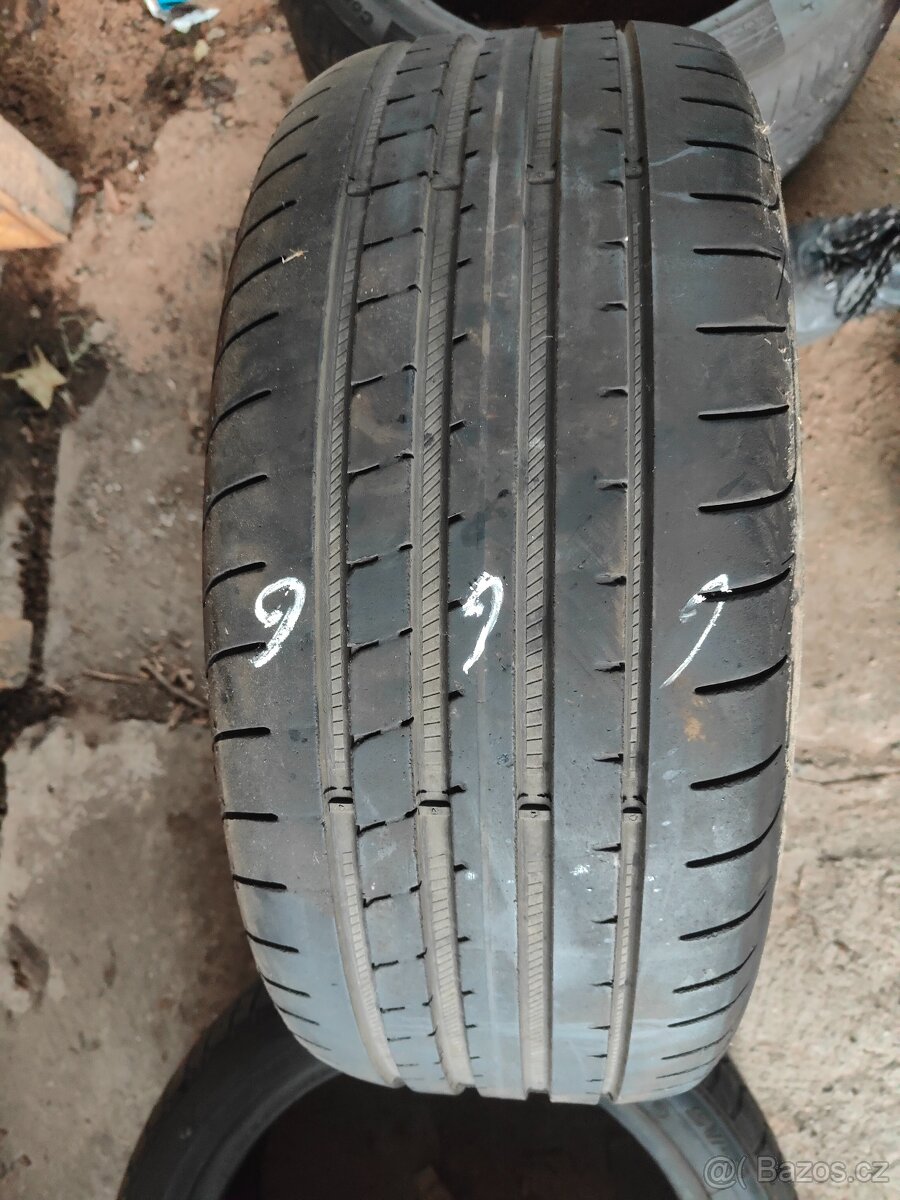 235/45 R 18 - 2