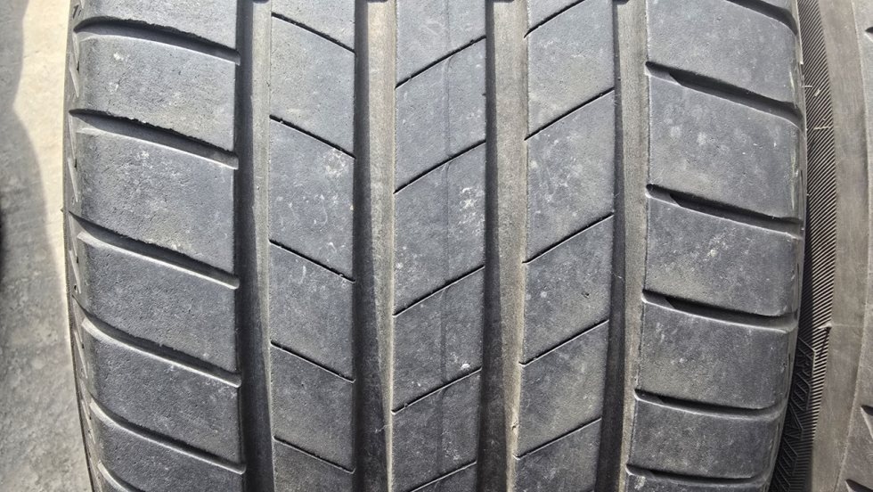 Letní pneu 235/45/18 Firestone - 2