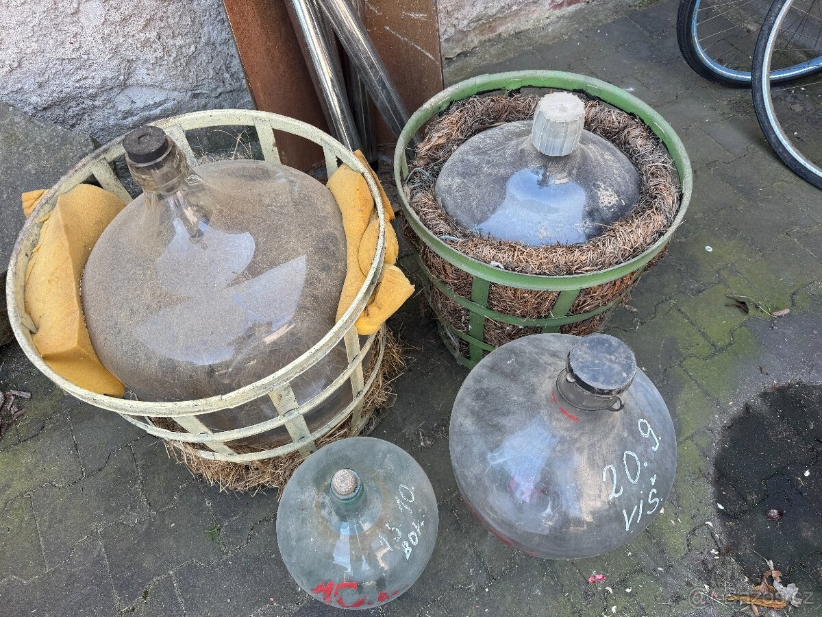 Skleněné demižony - 2