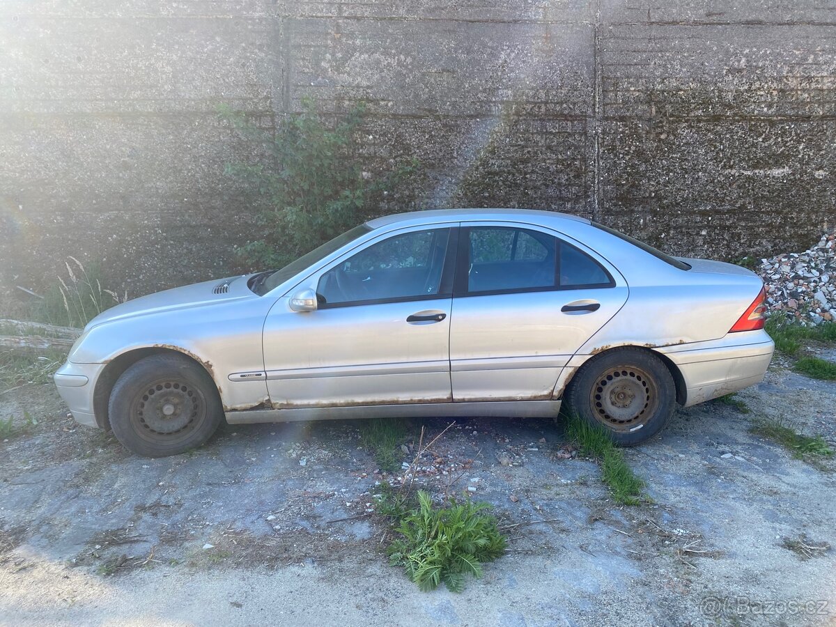 Mercedes W203 C200 - 2