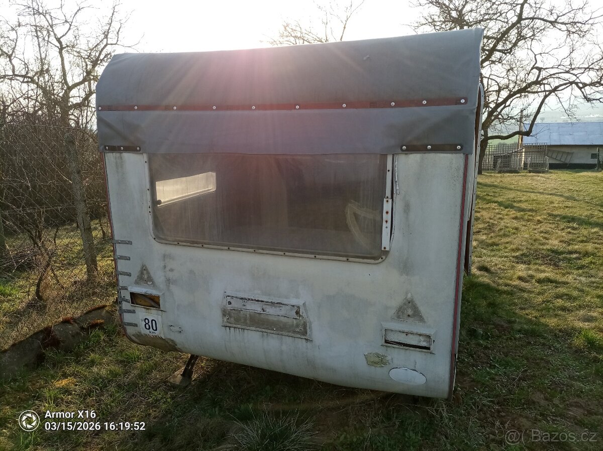 prodám karavan bez tp - 2