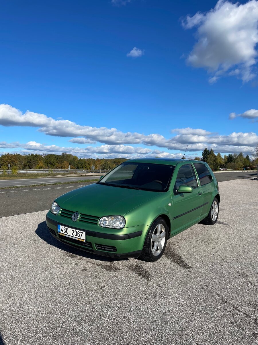 Volkswagen Golf 4 1.6 benzín 74kW - 2