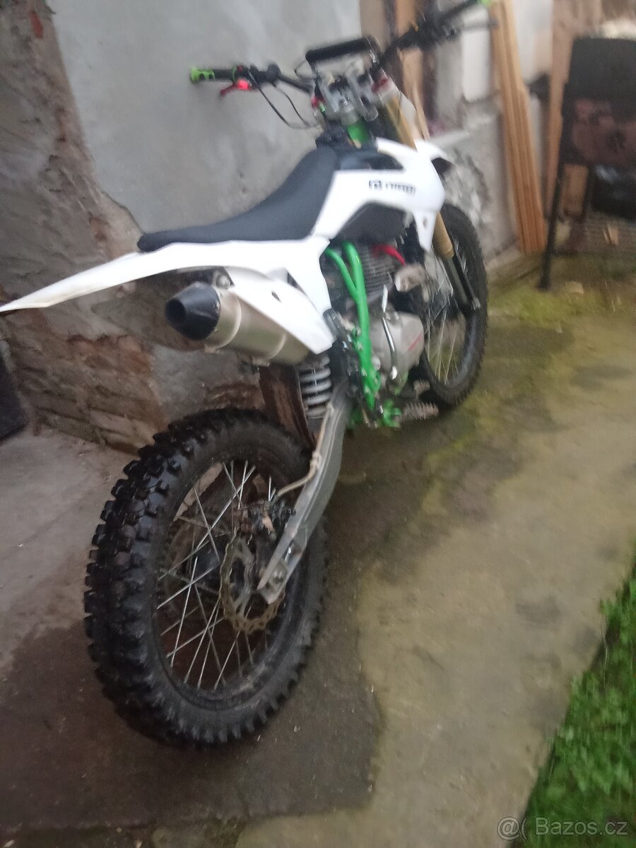 Motorka pidbiku