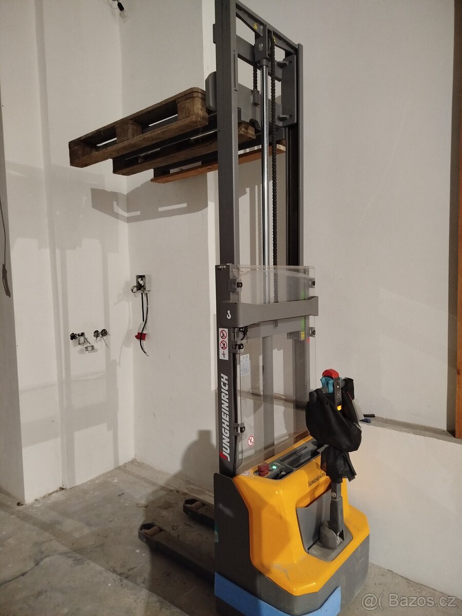 Paletový vozík - 2