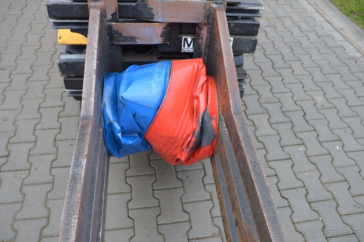 Hydraulické čelisti úchop nosič Meyer 1.6T na ještěrku VZV - 2