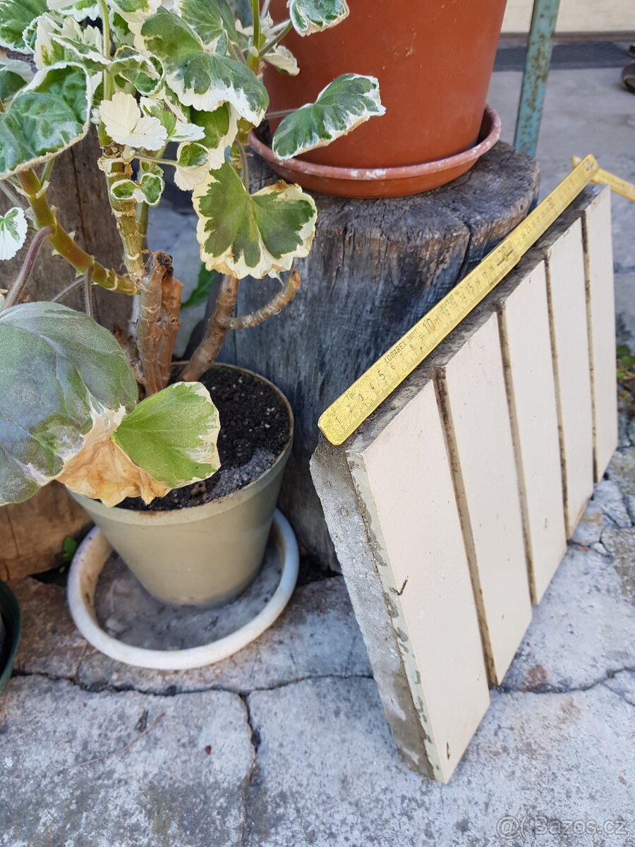 Zahradní obrubníky, obklady na sokl - 2