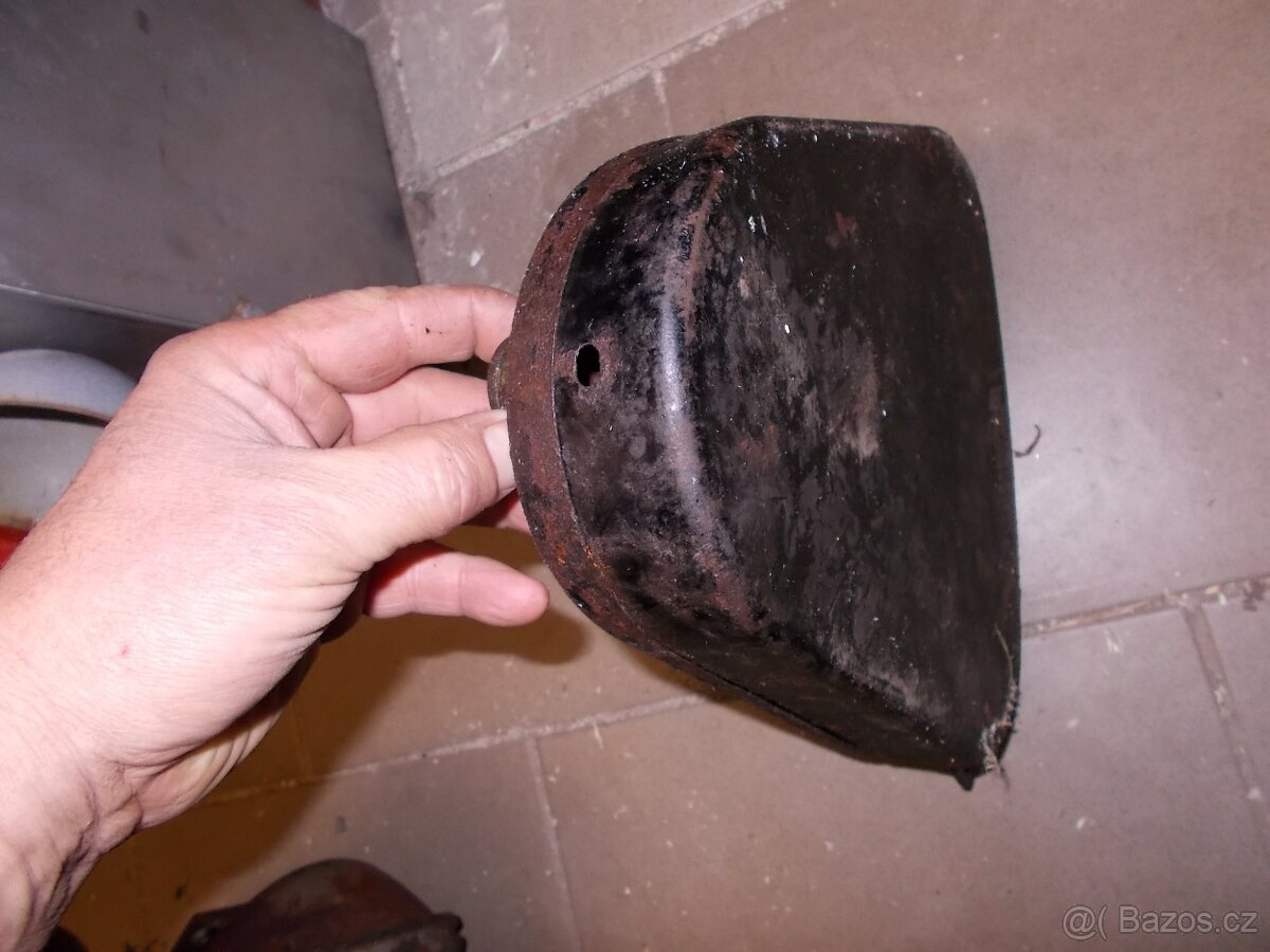 ČZ 150C kastlík nářadí - 2